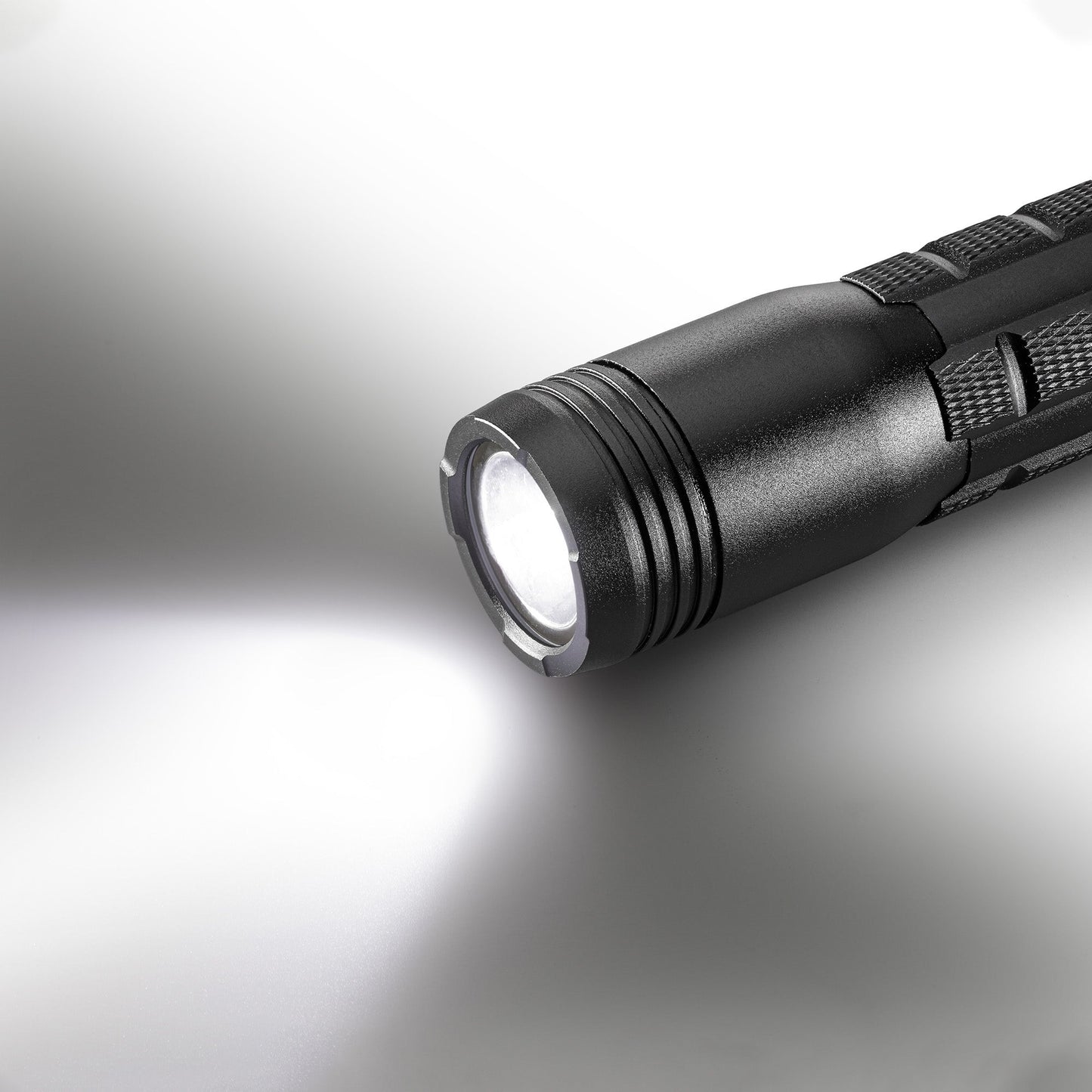 Bushnell Tactical 1500L Flashlight